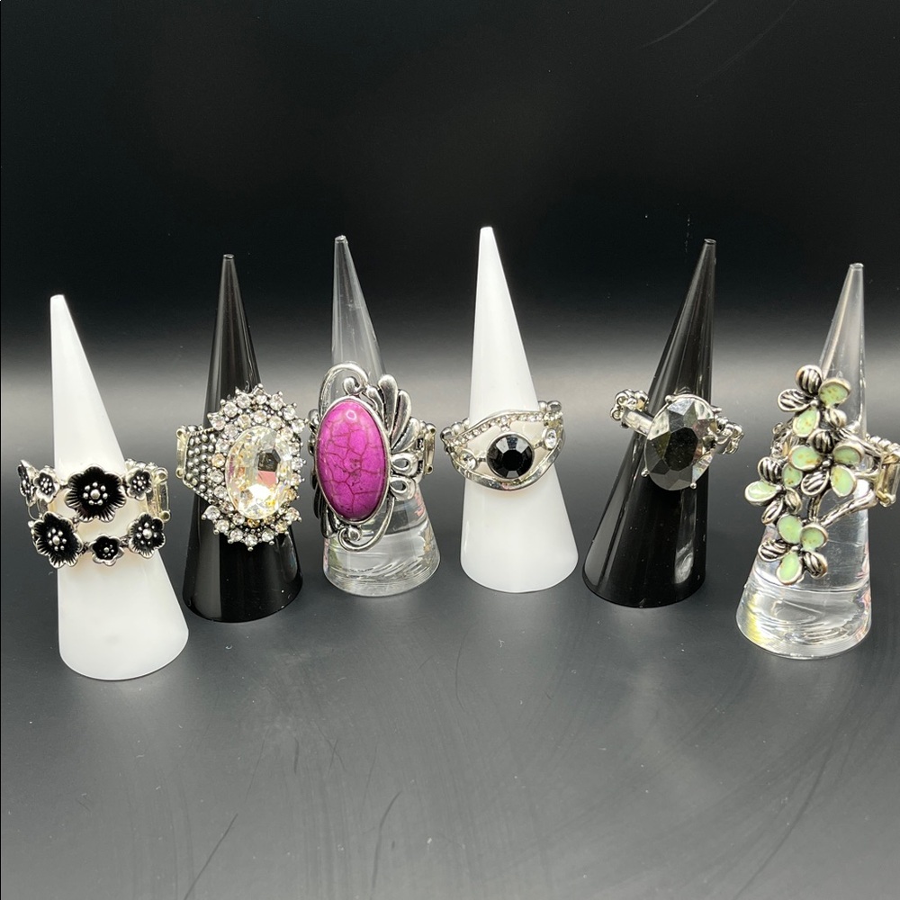 6 Assorted Stretch Women's Fashion Rings in Black, Pink and Green